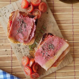 Sin Jamon Rollito Vegano - toast
