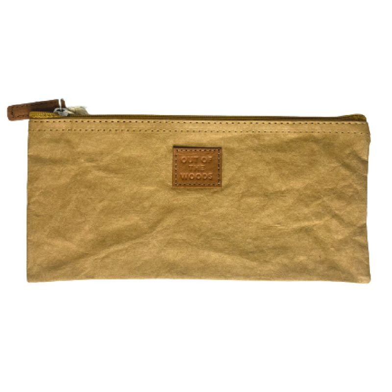 trousse beige out of the woods
