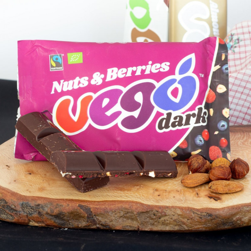 Vego Dark Nuts Berries