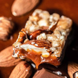 barre caramel chocolat amandes blast snack