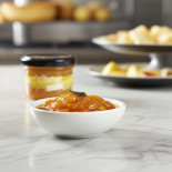 chutney de mangue dans un petit bol