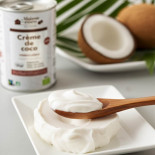 creme de coco dans une cuillere