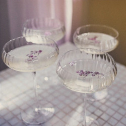 sirop violette bacanha cocktail