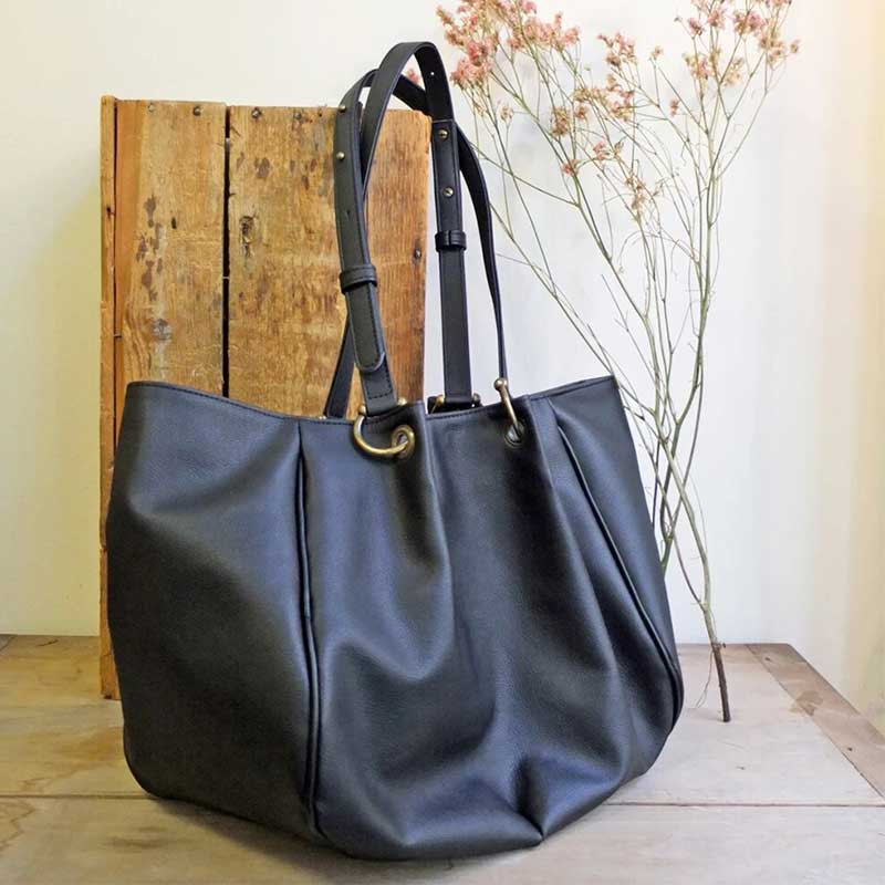 sac vegan Oman Hobo apple skin noir Camille sac vegan Oman Hobo apple skin noir Camille