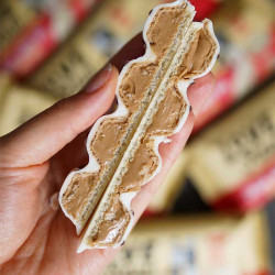 Love Raw white choc wafer bars